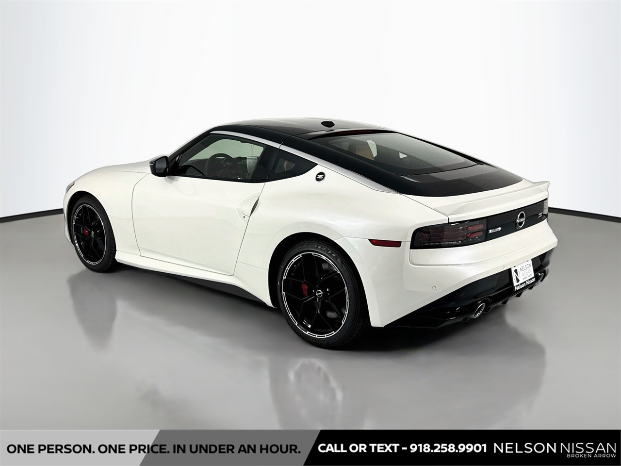 【 SALE】INSCRIRE LTR 3POC BLSN New Pearl White Tricoat/Super Black 2027 Nissan Z Performance for