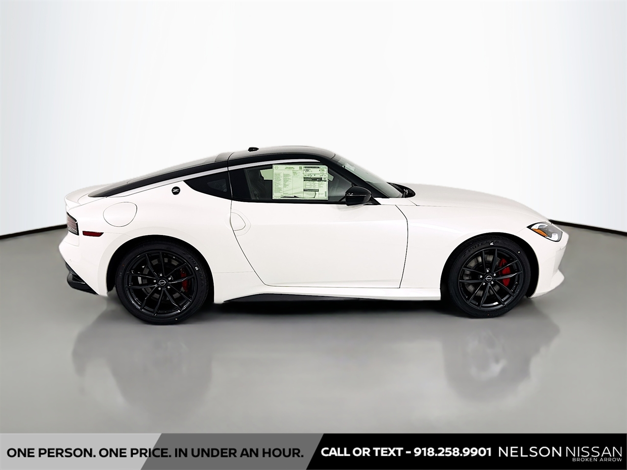 New Pearl White Tricoat/Super Black 2026 Nissan Z Performance for