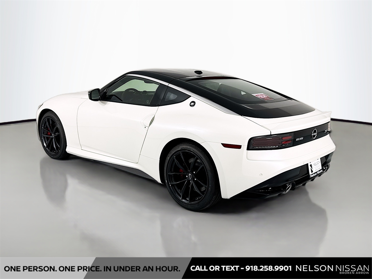 New Pearl White Tricoat/Super Black 2026 Nissan Z Performance for