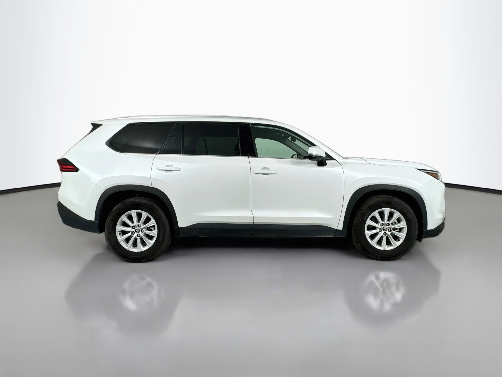CPO Wind Chill Pearl 2025 Toyota Grand Highlander XLE for Sale in