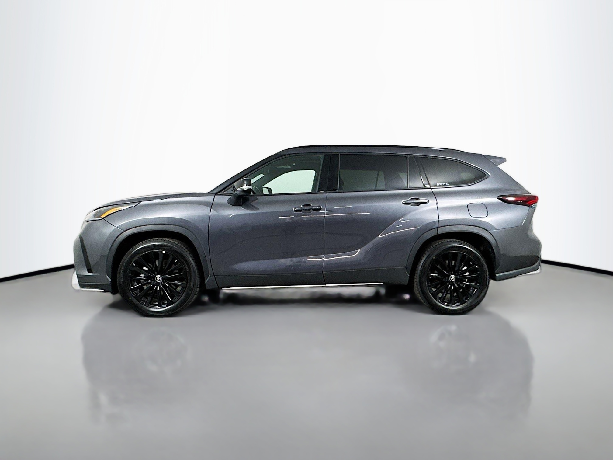 CPO Magnetic Gray Metallic 2025 Toyota Highlander XSE for Sale in